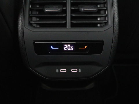 CUPRA Leon 1.4 e-Hybrid VZ | 245pk | Stoel & stuurverwarming | Camera | Navigatie | Sfeerverlichting | Keyless | Full LED | PHEV