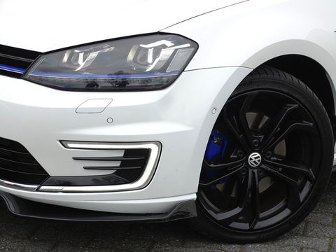Volkswagen Golf TSI GTE 245PK / GTI R Perf. ed. / LED