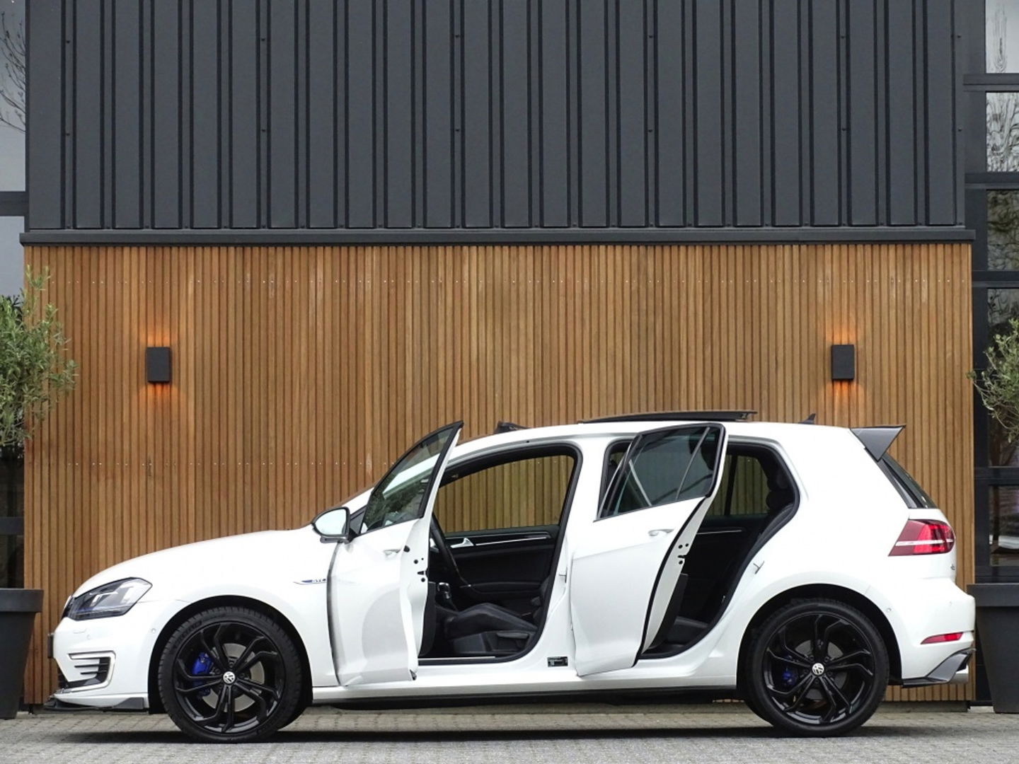 Volkswagen Golf TSI GTE 245PK / GTI R Perf. ed. / LED