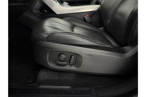 Land Rover Range Rover Evoque 2.0 TD4 HSE 150PK Pano LED Trekhaak Clima Cruise Navigatie 20"LMV Leder PDC