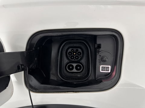 Citroën Ë-C4 Shine 50 kWh [ 3-Fase ] *HEAD-UP | FULL-LED | LEATHER-MICROFIBRE | CAMERA | DIGI-COCKPIT | NAVI-FULLMAP | KEYLESS | COMFORT-SEATS | ECC | LANE-ASSIST | PDC | CCS-FASTLOADER | CRUISE | CARPLAY | 18''ALU*