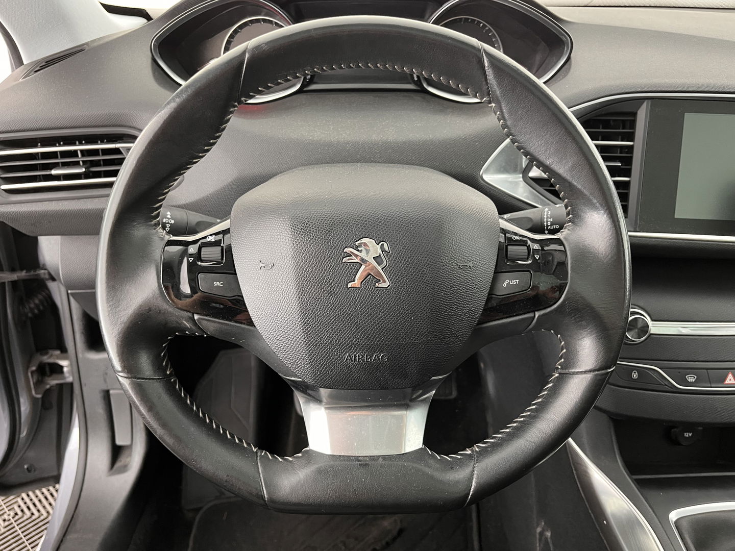 Peugeot 308 1.6 BlueHDi Blue Lease Executive *PANO | FULL-LED | NAVI-FULLMAP | CAMERA | SPORT-SEATS | ECC | PDC | CRUISE | 16''ALU*
