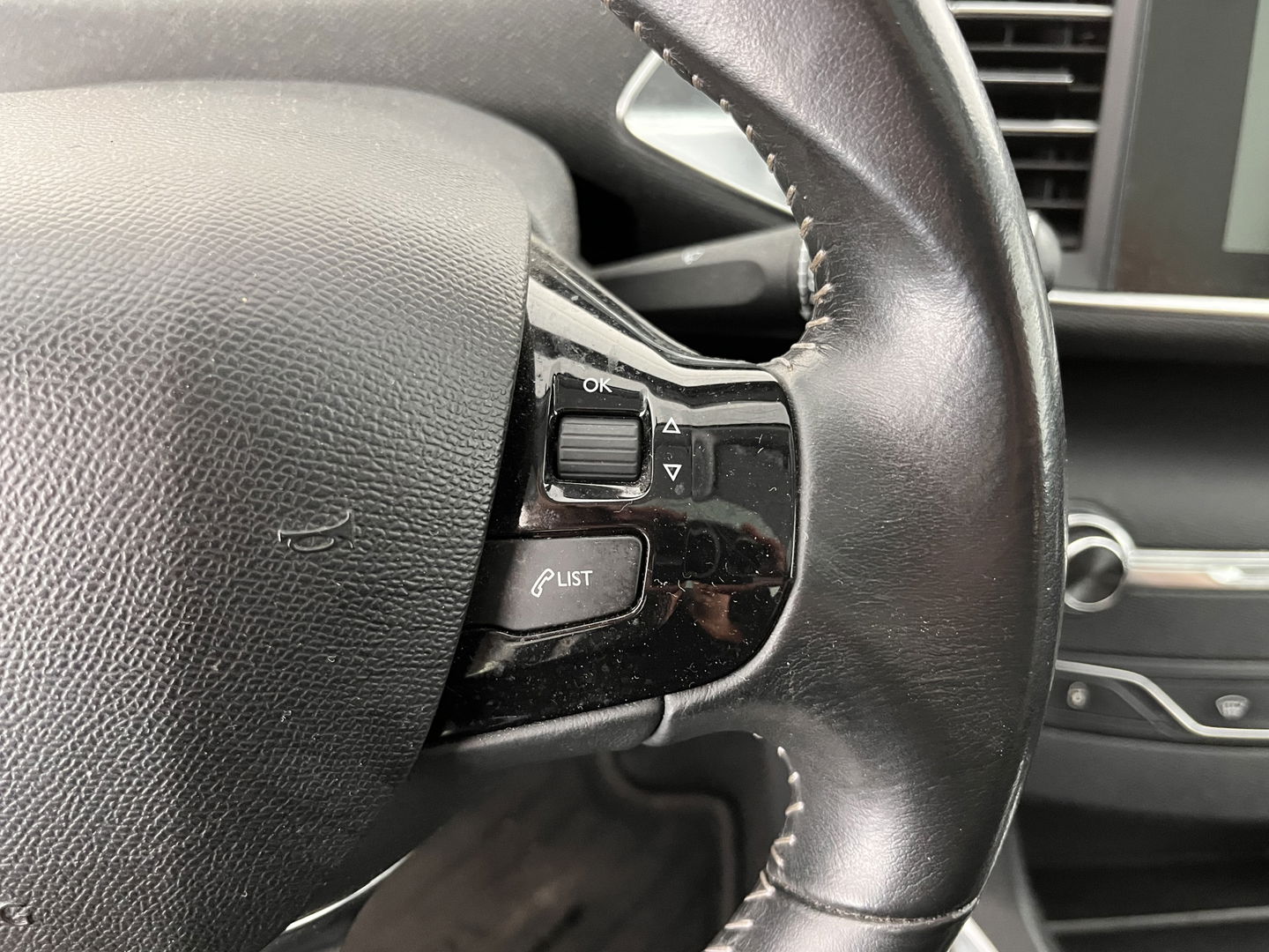 Peugeot 308 1.6 BlueHDi Blue Lease Executive *PANO | FULL-LED | NAVI-FULLMAP | CAMERA | SPORT-SEATS | ECC | PDC | CRUISE | 16''ALU*