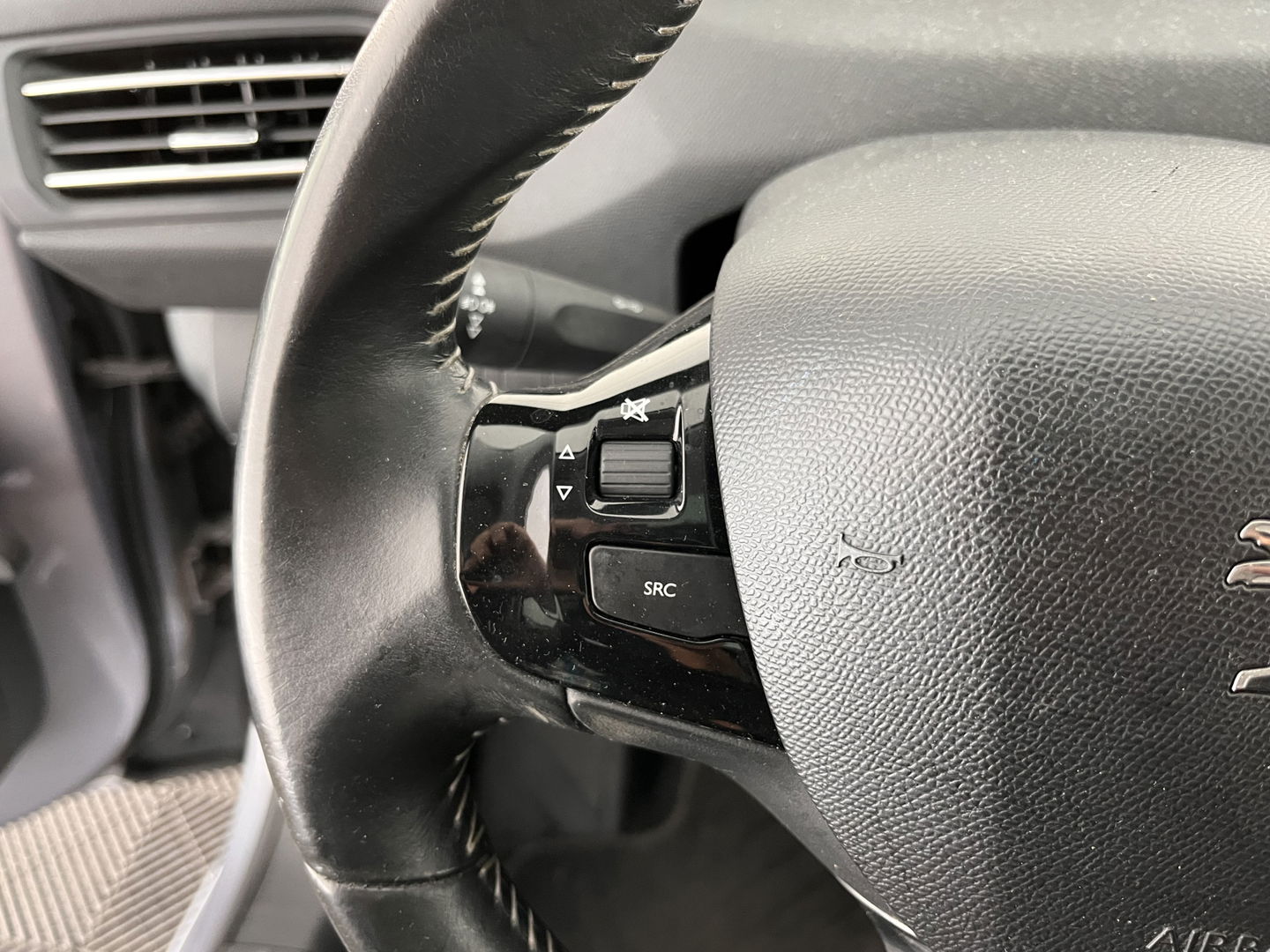 Peugeot 308 1.6 BlueHDi Blue Lease Executive *PANO | FULL-LED | NAVI-FULLMAP | CAMERA | SPORT-SEATS | ECC | PDC | CRUISE | 16''ALU*