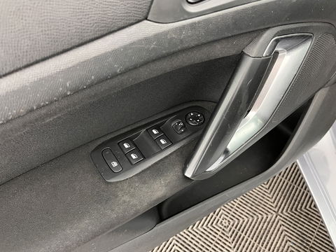 Peugeot 308 1.6 BlueHDi Blue Lease Executive *PANO | FULL-LED | NAVI-FULLMAP | CAMERA | SPORT-SEATS | ECC | PDC | CRUISE | 16''ALU*