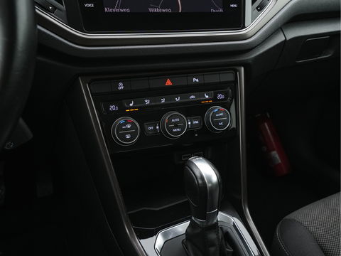 Volkswagen T-Roc 1.5 TSI Sport-Plus-Pack Aut. *ADAPTIVE-CRUISE | FULL-LED | NAVI-FULLMAP | HEATED-COMFORTSEATS | DAB | CAMERA | TOWBAR | PRIVACY-GLASS | 17''ALU*