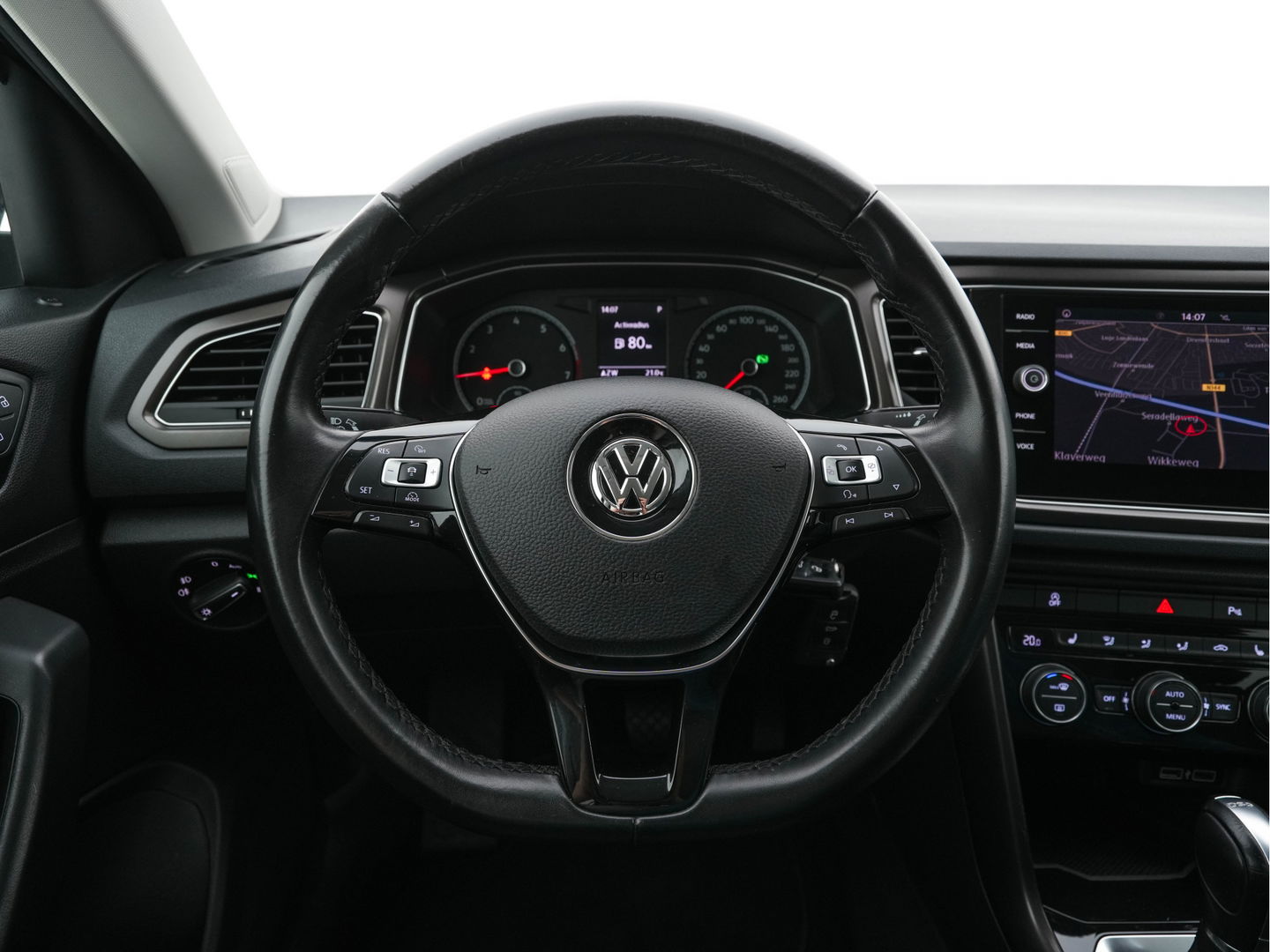 Volkswagen T-Roc 1.5 TSI Sport-Plus-Pack Aut. *ADAPTIVE-CRUISE | FULL-LED | NAVI-FULLMAP | HEATED-COMFORTSEATS | DAB | CAMERA | TOWBAR | PRIVACY-GLASS | 17''ALU*