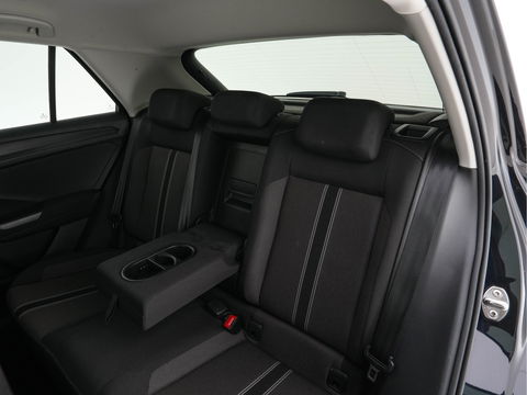 Volkswagen T-Roc 1.5 TSI Sport-Plus-Pack Aut. *ADAPTIVE-CRUISE | FULL-LED | NAVI-FULLMAP | HEATED-COMFORTSEATS | DAB | CAMERA | TOWBAR | PRIVACY-GLASS | 17''ALU*