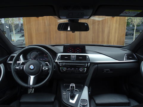 BMW 3-serie 320i TwinTurbo Power / High Exec. M-Individual / LED / *NAP*