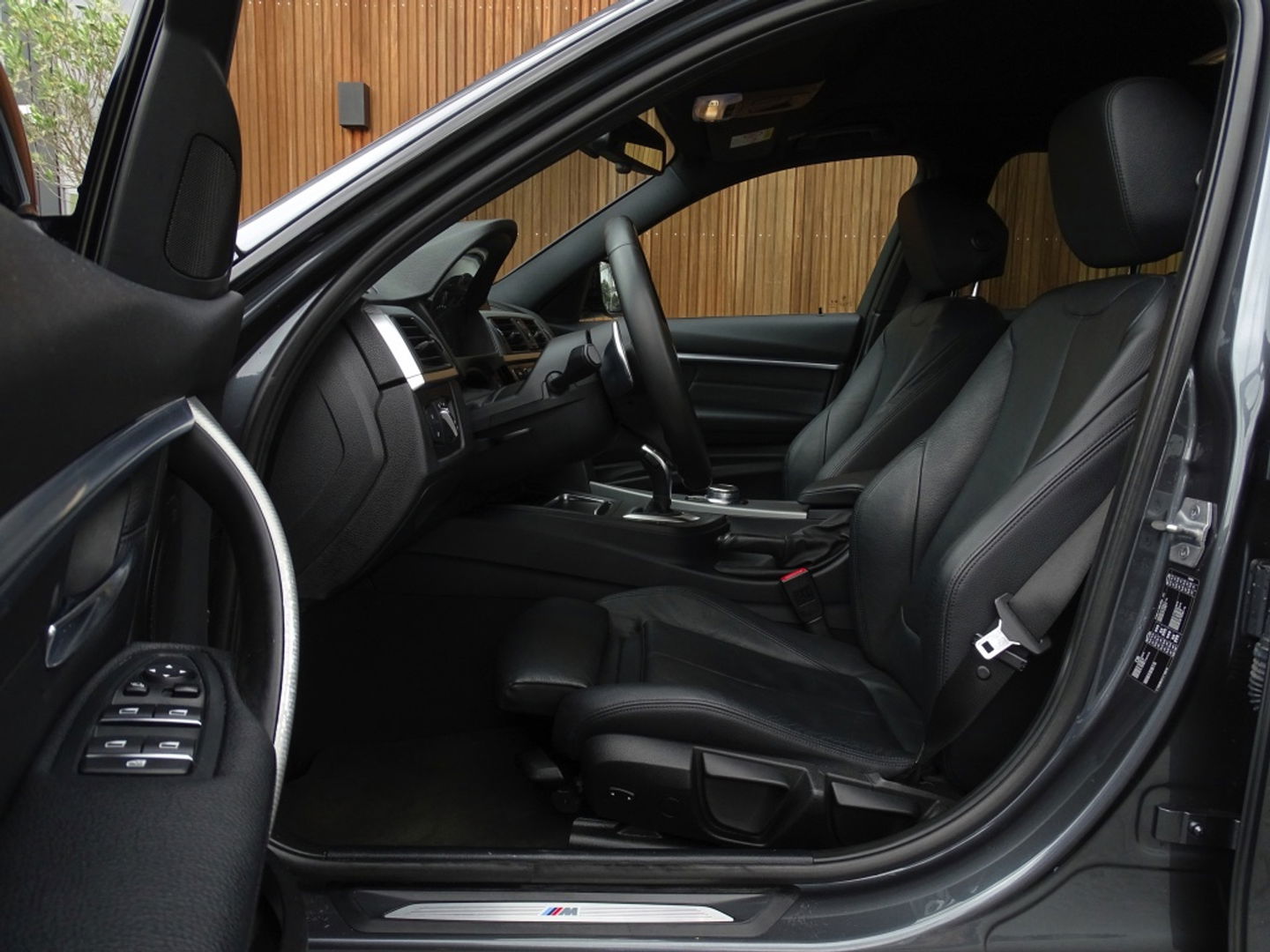 BMW 3-serie 320i TwinTurbo Power / High Exec. M-Individual / LED / *NAP*