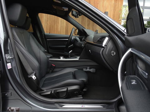 BMW 3-serie 320i TwinTurbo Power / High Exec. M-Individual / LED / *NAP*