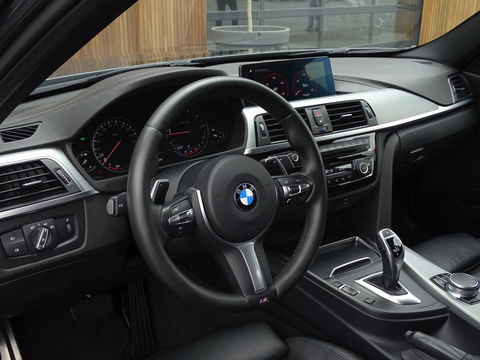 BMW 3-serie 320i TwinTurbo Power / High Exec. M-Individual / LED / *NAP*