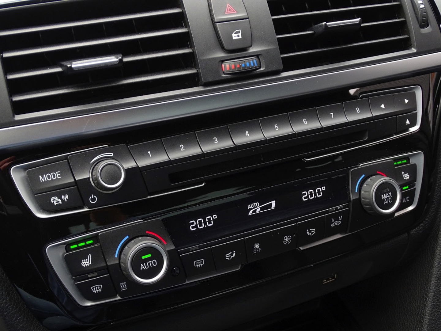 BMW 3-serie 320i TwinTurbo Power / High Exec. M-Individual / LED / *NAP*