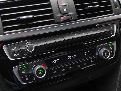 BMW 3-serie 320i TwinTurbo Power / High Exec. M-Individual / LED / *NAP*