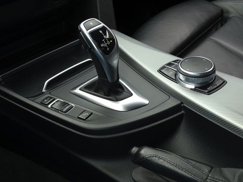 BMW 3-serie 320i TwinTurbo Power / High Exec. M-Individual / LED / *NAP*