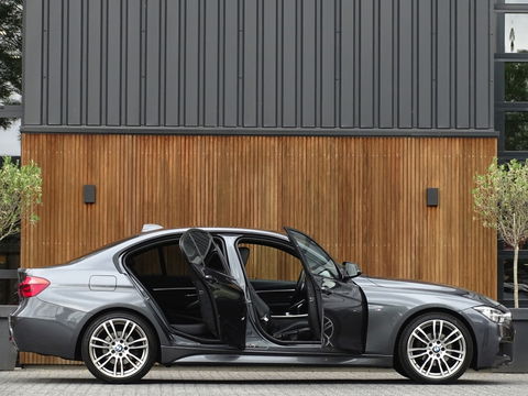 BMW 3-serie 320i TwinTurbo Power / High Exec. M-Individual / LED / *NAP*