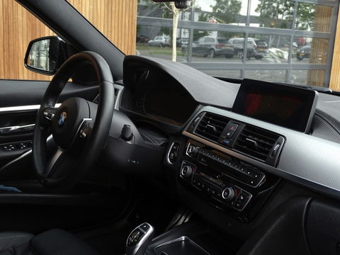 BMW 3-serie 320i TwinTurbo Power / High Exec. M-Individual / LED / *NAP*