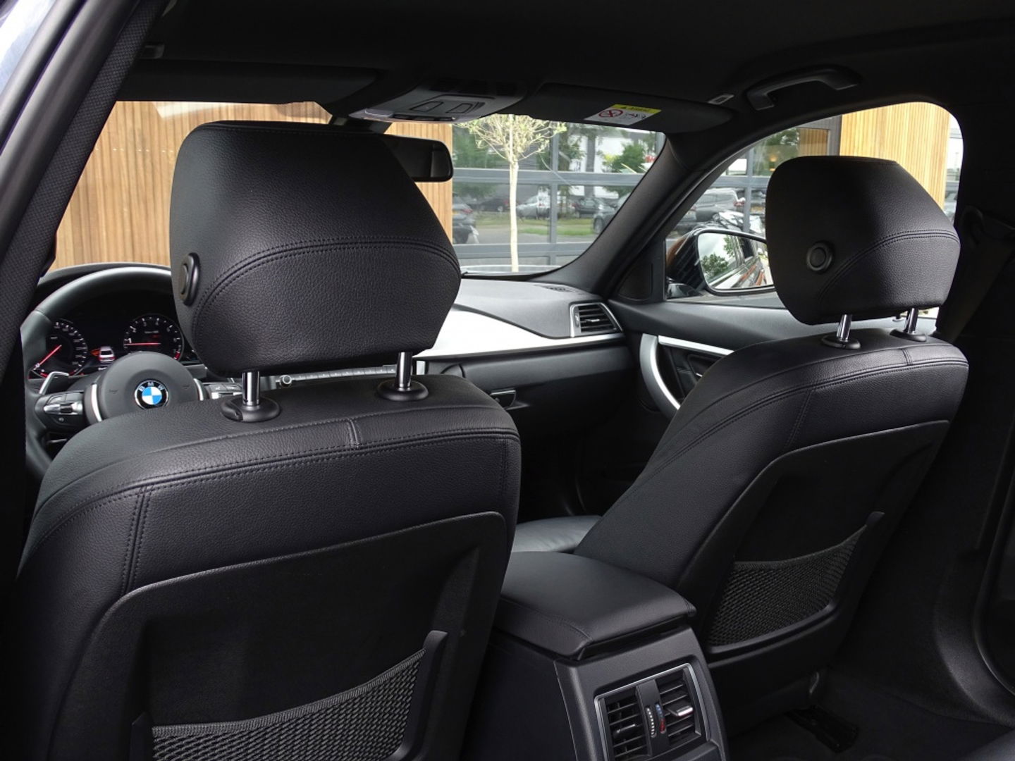 BMW 3-serie 320i TwinTurbo Power / High Exec. M-Individual / LED / *NAP*