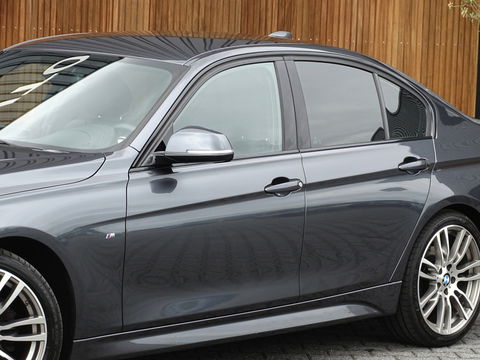 BMW 3-serie 320i TwinTurbo Power / High Exec. M-Individual / LED / *NAP*