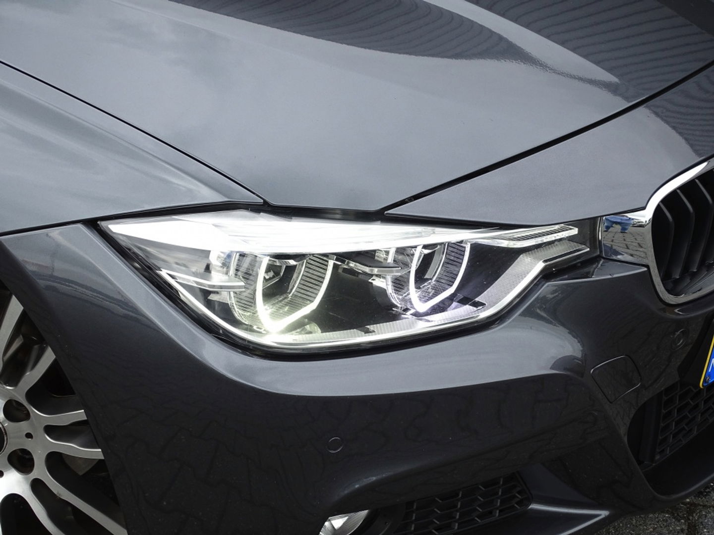 BMW 3-serie 320i TwinTurbo Power / High Exec. M-Individual / LED / *NAP*