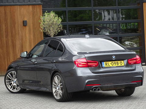 BMW 3-serie 320i TwinTurbo Power / High Exec. M-Individual / LED / *NAP*