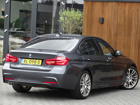BMW 3-serie 320i TwinTurbo Power / High Exec. M-Individual / LED / *NAP*