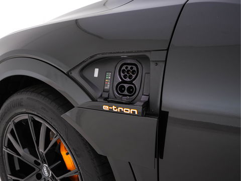 Audi e-tron 50 quattro Launch edition Black 71 kWh (INCL-BTW) *PANO | 1/2LEATHER | DIGI-COCKPIT | FULL-LED | MEMORY-PACK | ADAPTIVE-CRUISE | SPORT-SEATS | NAVI-FULLMAP | HEATED-SEATS | KEYLESS | SHIFT-PADDLES*