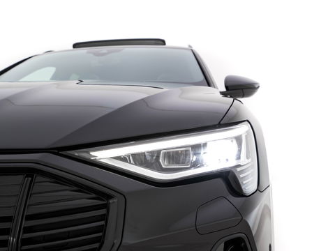 Audi e-tron 50 quattro Launch edition Black 71 kWh (INCL-BTW) *PANO | 1/2LEATHER | DIGI-COCKPIT | FULL-LED | MEMORY-PACK | ADAPTIVE-CRUISE | SPORT-SEATS | NAVI-FULLMAP | HEATED-SEATS | KEYLESS | SHIFT-PADDLES*