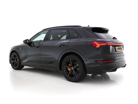 Audi e-tron 50 quattro Launch edition Black 71 kWh (INCL-BTW) *PANO | 1/2LEATHER | DIGI-COCKPIT | FULL-LED | MEMORY-PACK | ADAPTIVE-CRUISE | SPORT-SEATS | NAVI-FULLMAP | HEATED-SEATS | KEYLESS | SHIFT-PADDLES*