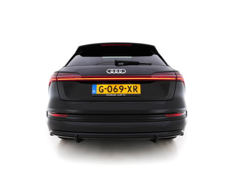 Audi e-tron 50 quattro Launch edition Black 71 kWh (INCL-BTW) *PANO | 1/2LEATHER | DIGI-COCKPIT | FULL-LED | MEMORY-PACK | ADAPTIVE-CRUISE | SPORT-SEATS | NAVI-FULLMAP | HEATED-SEATS | KEYLESS | SHIFT-PADDLES*