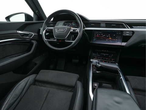 Audi e-tron 50 quattro Launch edition Black 71 kWh (INCL-BTW) *PANO | 1/2LEATHER | DIGI-COCKPIT | FULL-LED | MEMORY-PACK | ADAPTIVE-CRUISE | SPORT-SEATS | NAVI-FULLMAP | HEATED-SEATS | KEYLESS | SHIFT-PADDLES*