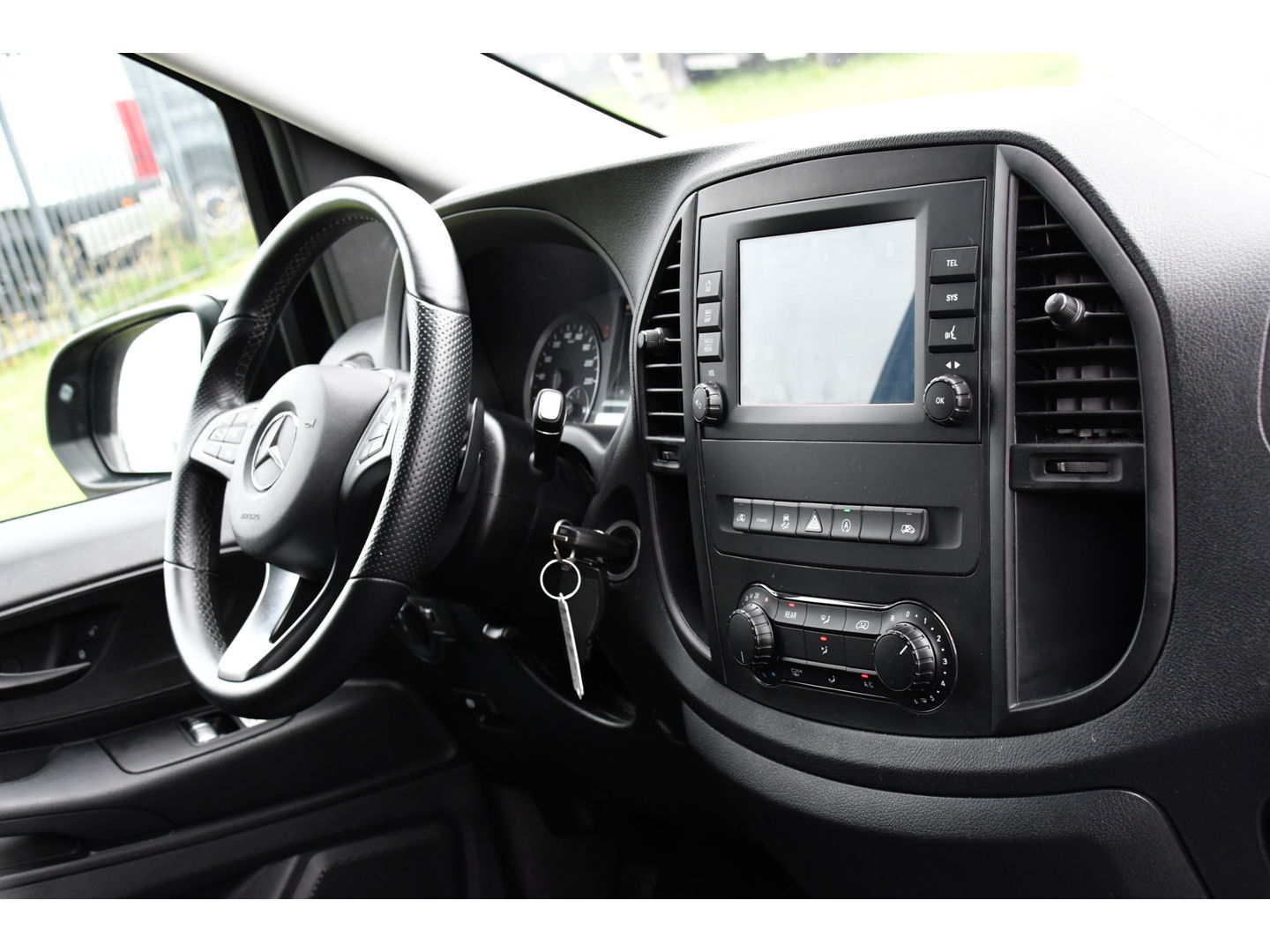 Mercedes-Benz Vito 119 CDI L3 DC Black Edition Cruise, Camera, Carplay, Leder, 190PK, LED, 2x Elektrische Schuifdeur, Uniek!