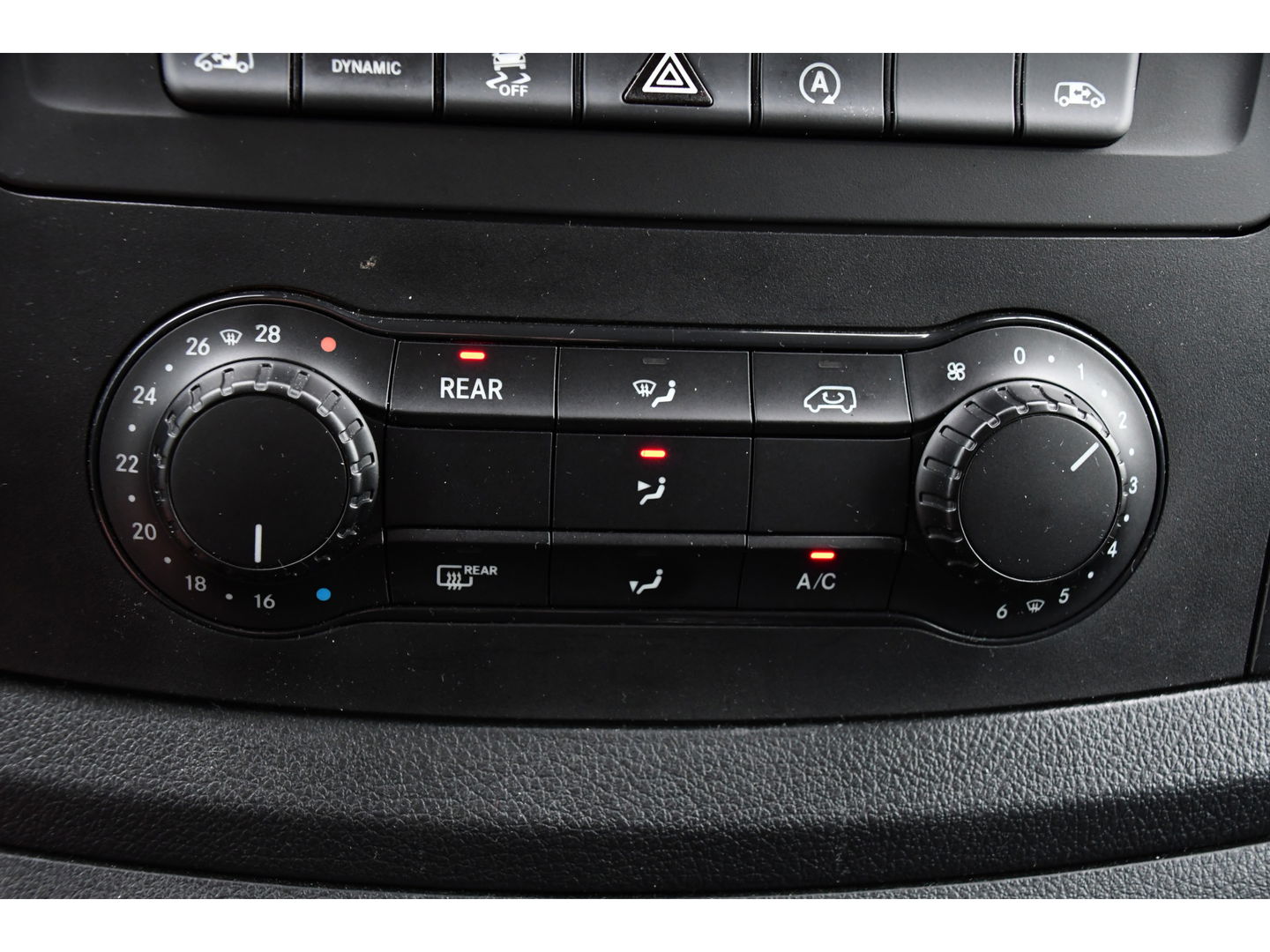 Mercedes-Benz Vito 119 CDI L3 DC Black Edition Cruise, Camera, Carplay, Leder, 190PK, LED, 2x Elektrische Schuifdeur, Uniek!