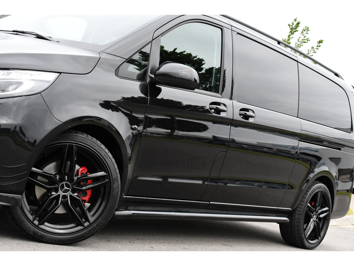 Mercedes-Benz Vito 119 CDI L3 DC Black Edition Cruise, Camera, Carplay, Leder, 190PK, LED, 2x Elektrische Schuifdeur, Uniek!