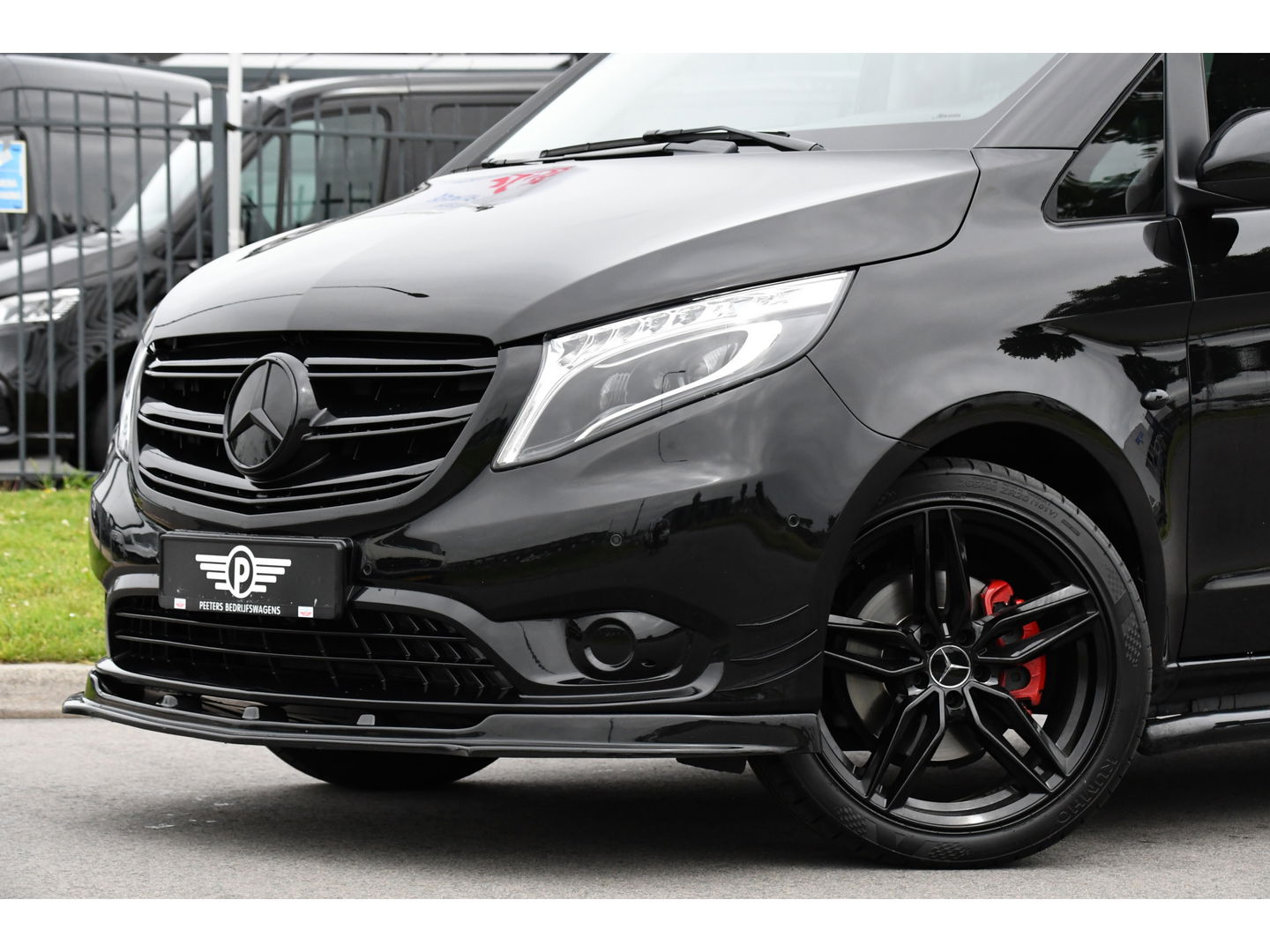Mercedes-Benz Vito 119 CDI L3 DC Black Edition Cruise, Camera, Carplay, Leder, 190PK, LED, 2x Elektrische Schuifdeur, Uniek!