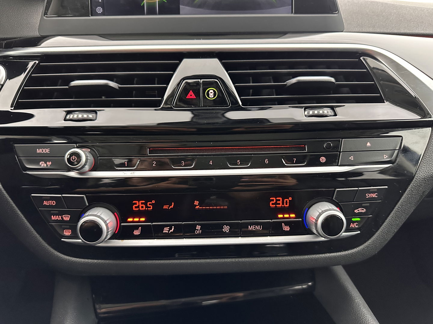 BMW 5 Serie 520d EDE Executive Aut. *FULL-LED | NAVI-FULLMAP | MEMORY-PACK | AMBIENT-LIGHT | DIGI-COCKPIT | CAMERA | ECC | PDC | CRUISE | 17''ALU*