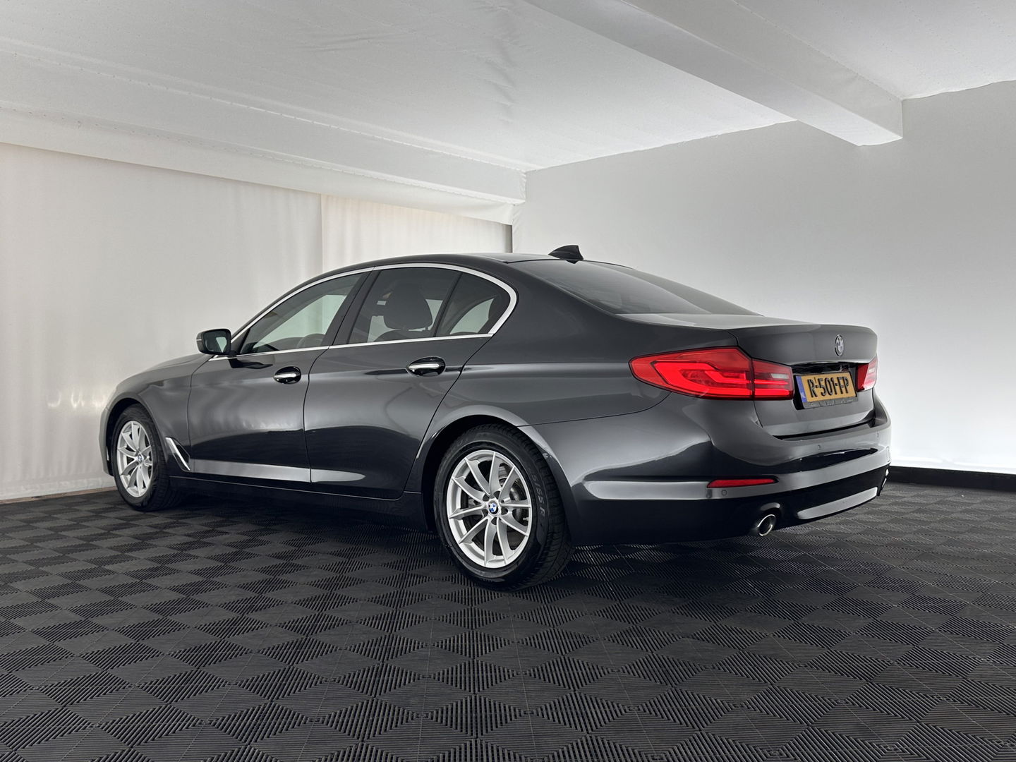 BMW 5 Serie 520d EDE Executive Aut. *FULL-LED | NAVI-FULLMAP | MEMORY-PACK | AMBIENT-LIGHT | DIGI-COCKPIT | CAMERA | ECC | PDC | CRUISE | 17''ALU*