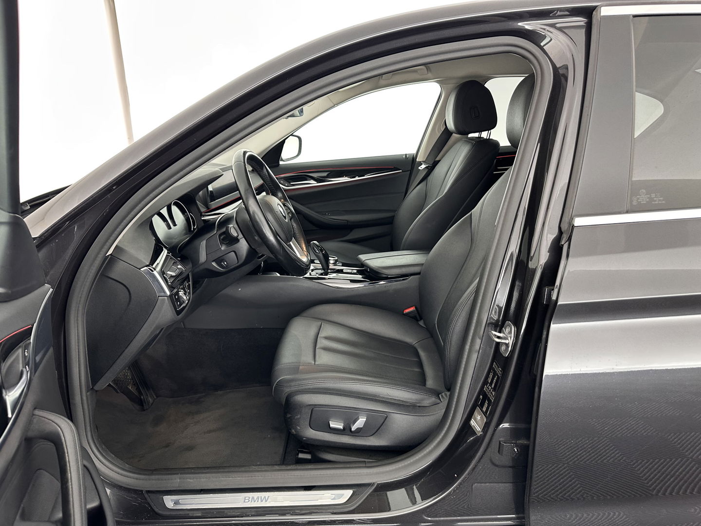 BMW 5 Serie 520d EDE Executive Aut. *FULL-LED | NAVI-FULLMAP | MEMORY-PACK | AMBIENT-LIGHT | DIGI-COCKPIT | CAMERA | ECC | PDC | CRUISE | 17''ALU*