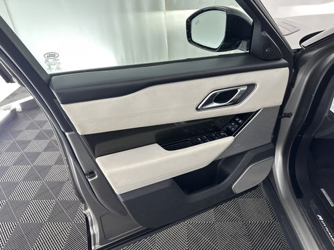 Land Rover Range Rover Velar 3.0 V6 AWD First Edition Aut. *PANO | FULL-LEATHER | HEAD-UP | FULL-LED | MERIDIAN-SOUND | NAVI-FULLMAP | DIGI-COCKPIT | CAMERA | ECC | PDC | CRUISE | KEYLESS | BLIND-SPOT | 22''ALU*