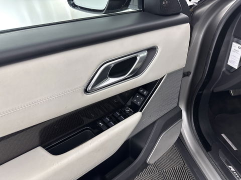 Land Rover Range Rover Velar 3.0 V6 AWD First Edition Aut. *PANO | FULL-LEATHER | HEAD-UP | FULL-LED | MERIDIAN-SOUND | NAVI-FULLMAP | DIGI-COCKPIT | CAMERA | ECC | PDC | CRUISE | KEYLESS | BLIND-SPOT | 22''ALU*