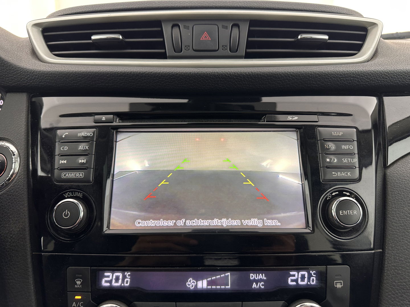 Nissan QASHQAI 1.5 dCi Connect Edition *PANO | NAVI-FULLMAP | KEYLESS | CAMERA | COMFORT-SEATS | ECC | PDC | CRUISE | 17''ALU*
