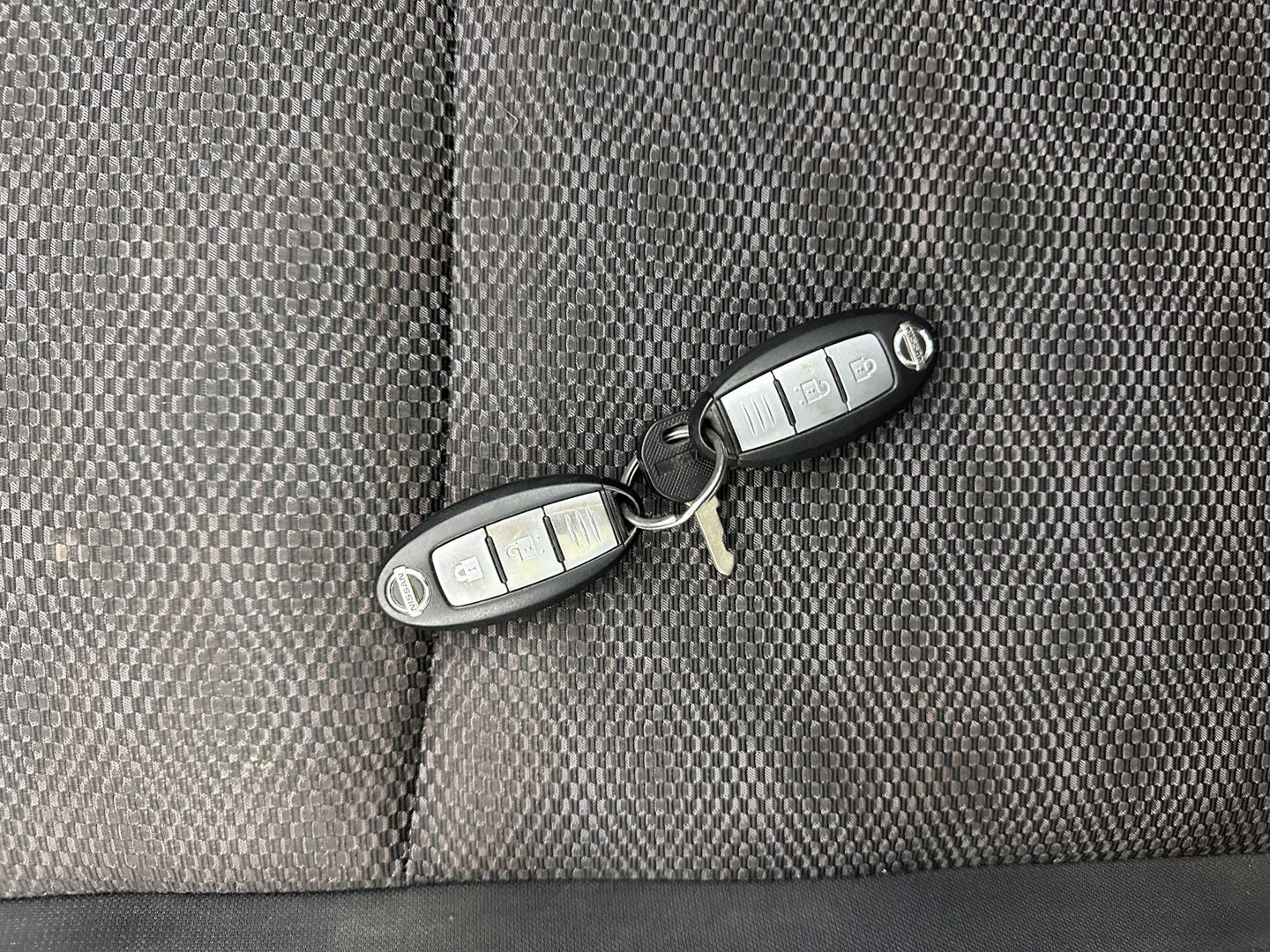 Nissan QASHQAI 1.5 dCi Connect Edition *PANO | NAVI-FULLMAP | KEYLESS | CAMERA | COMFORT-SEATS | ECC | PDC | CRUISE | 17''ALU*