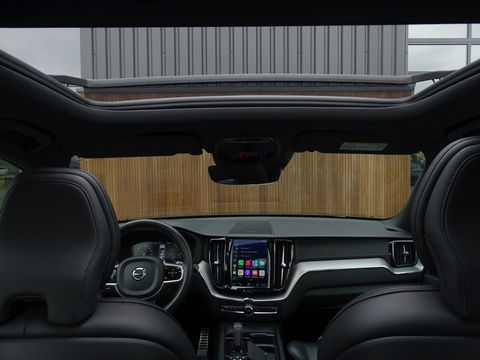 Volvo XC60 T8 407PK AWD / Inscription / panoramadak / 360° / LED