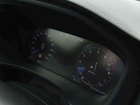 Volvo XC60 T8 407PK AWD / Inscription / panoramadak / 360° / LED