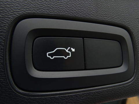 Volvo XC60 T8 407PK AWD / Inscription / panoramadak / 360° / LED