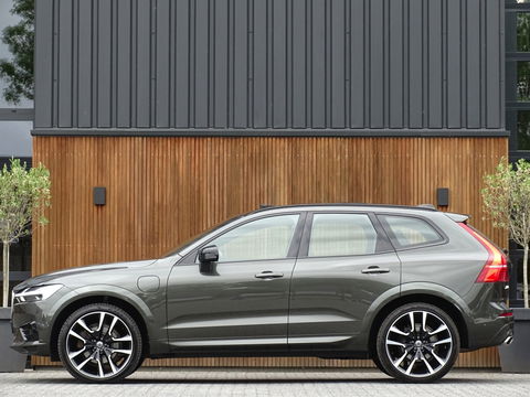 Volvo XC60 T8 407PK AWD / Inscription / panoramadak / 360° / LED