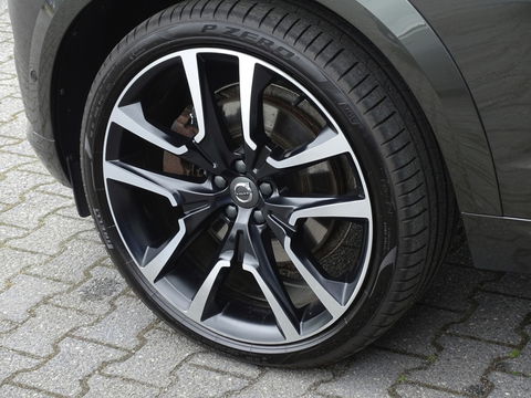 Volvo XC60 T8 407PK AWD / Inscription / panoramadak / 360° / LED
