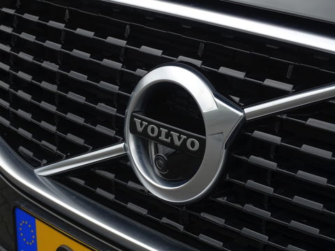 Volvo XC60 T8 407PK AWD / Inscription / panoramadak / 360° / LED