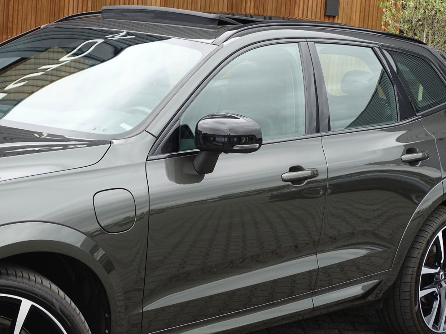 Volvo XC60 T8 407PK AWD / Inscription / panoramadak / 360° / LED