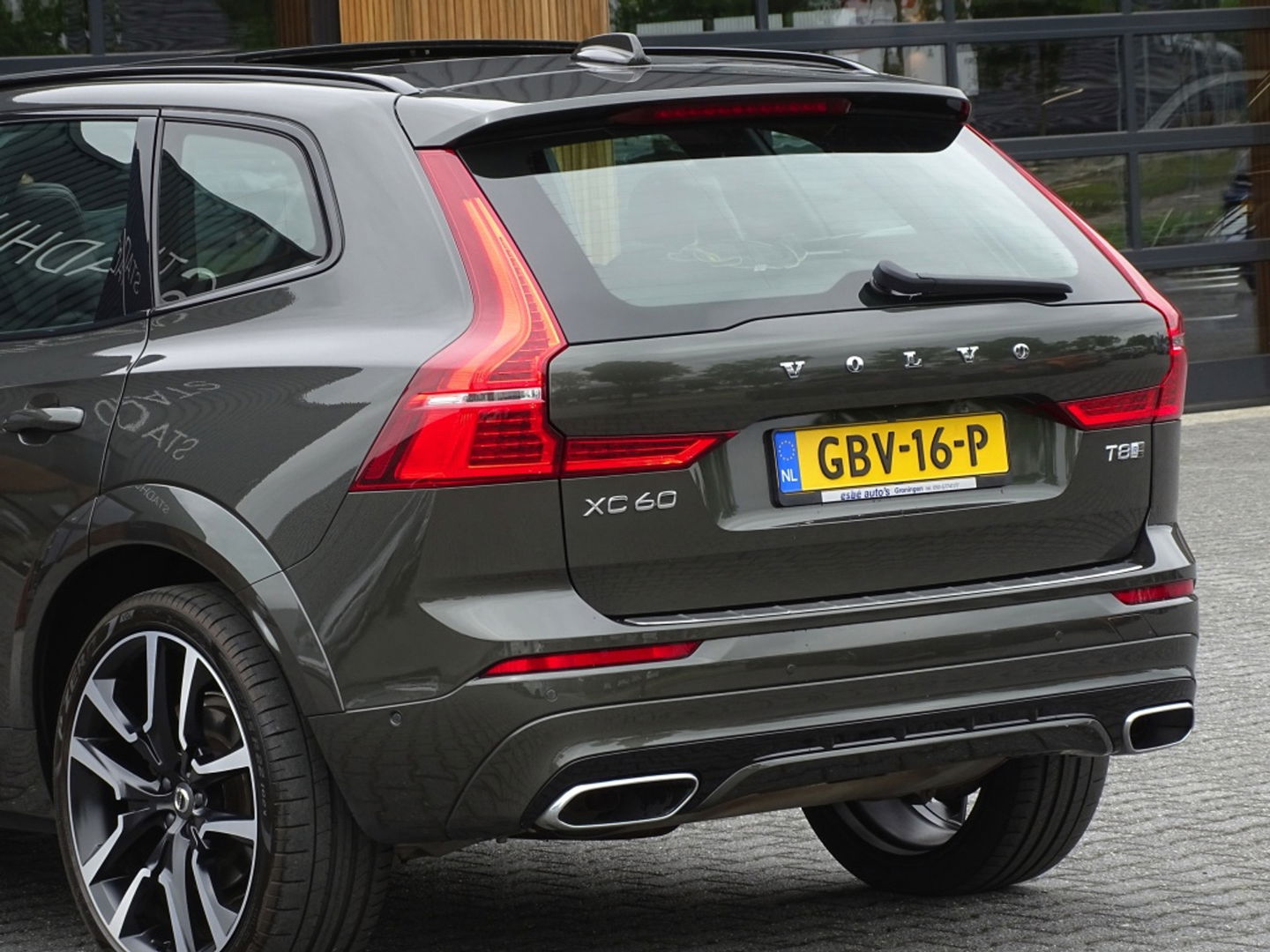 Volvo XC60 T8 407PK AWD / Inscription / panoramadak / 360° / LED